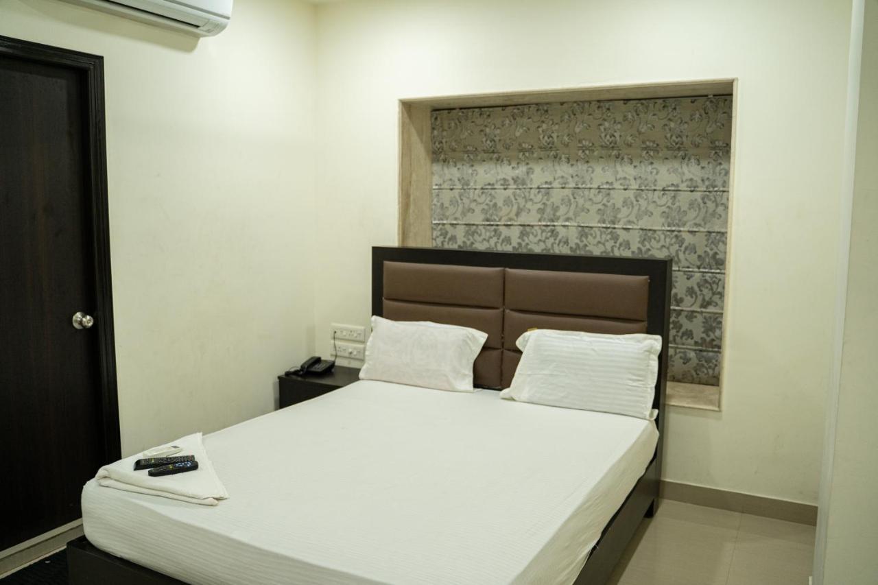 Nk7 Guest House Kolkata Eksteriør bilde