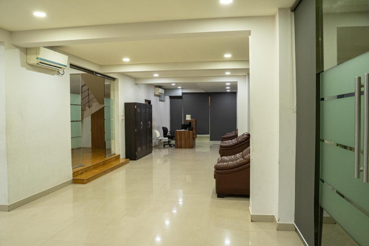 Nk7 Guest House Kolkata Eksteriør bilde