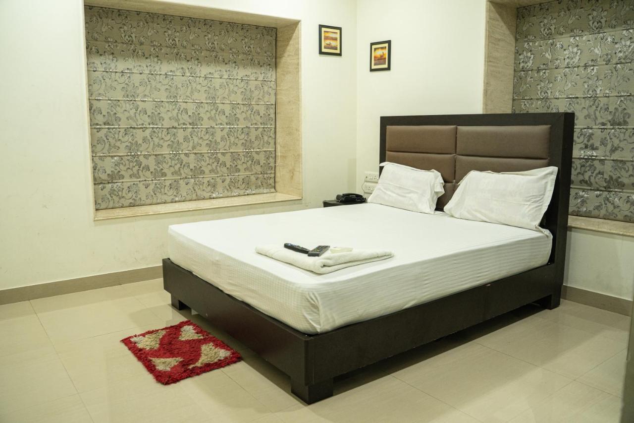 Nk7 Guest House Kolkata Eksteriør bilde