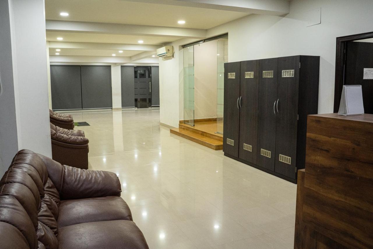 Nk7 Guest House Kolkata Eksteriør bilde