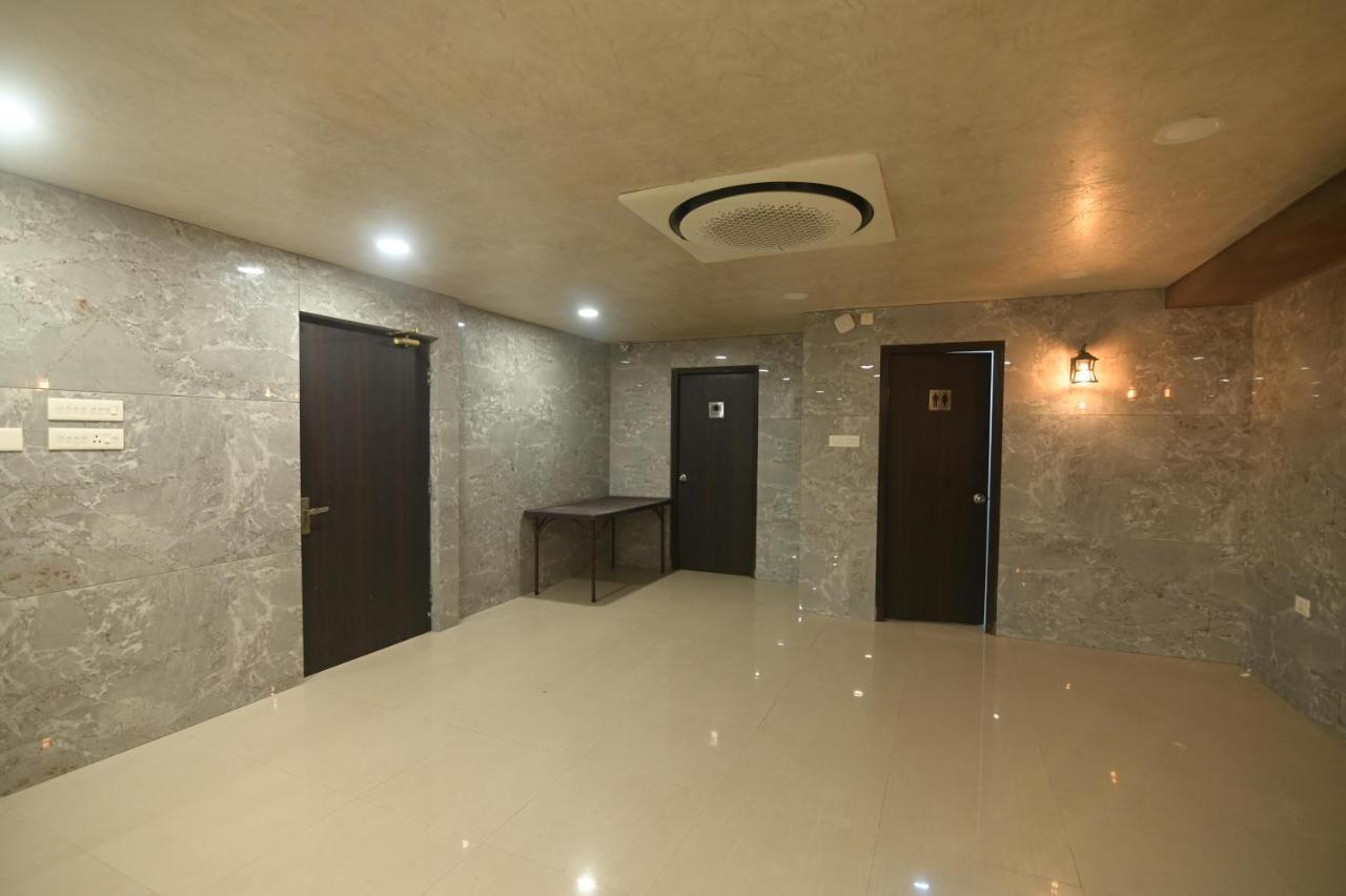 Nk7 Guest House Kolkata Eksteriør bilde