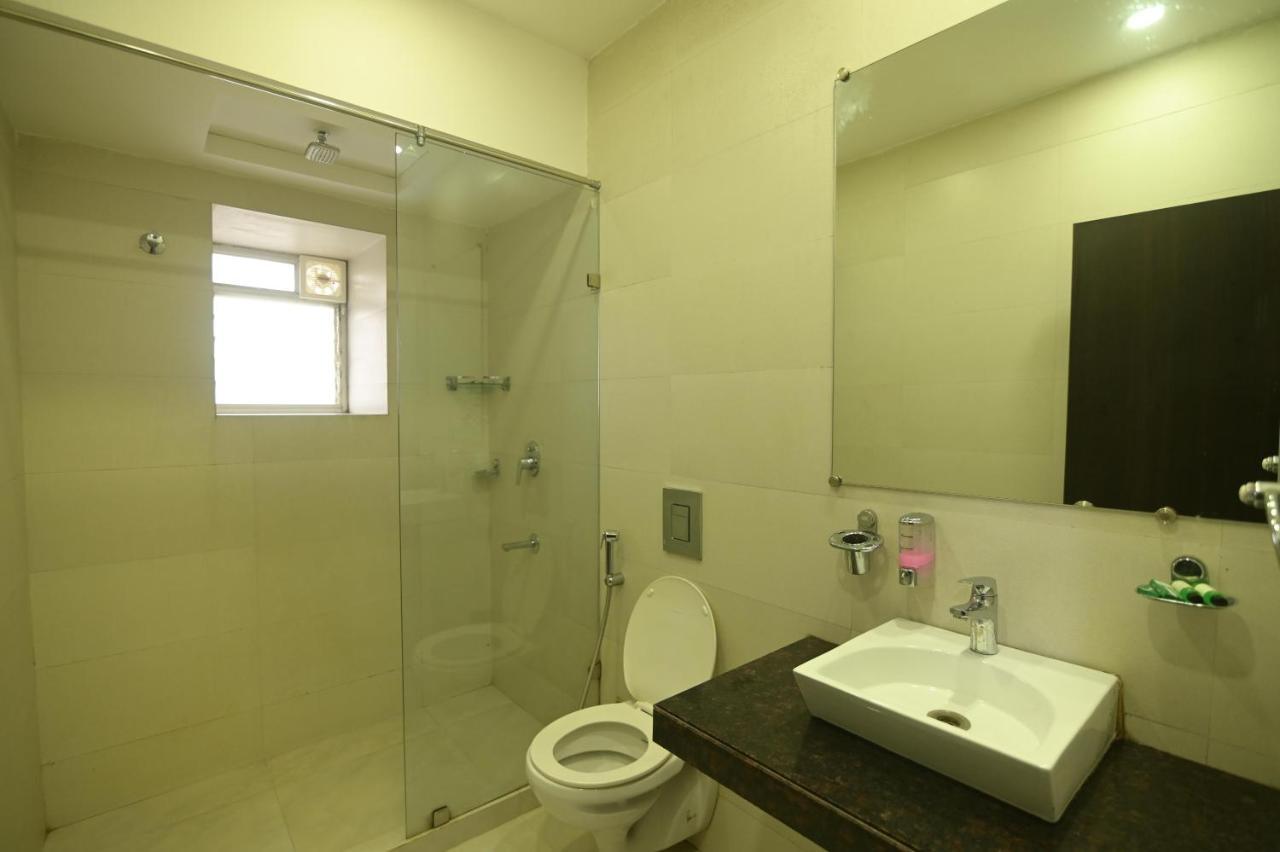Nk7 Guest House Kolkata Eksteriør bilde